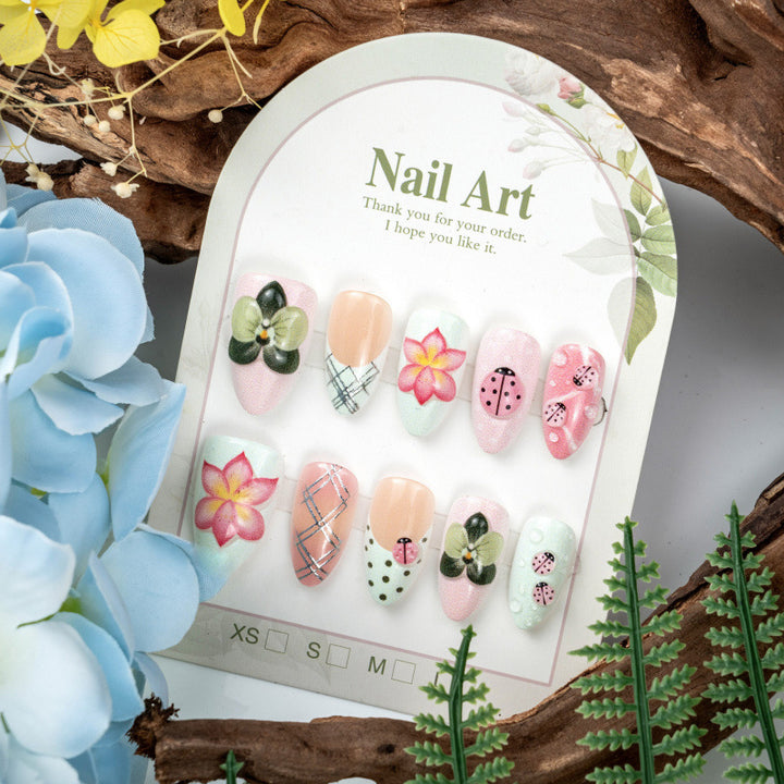 Florale Nagelkunstkollektion