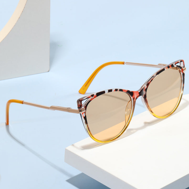 Damen trendige Katzenaugen Sonnenbrille mit verspiegelten Gläsern Karnz