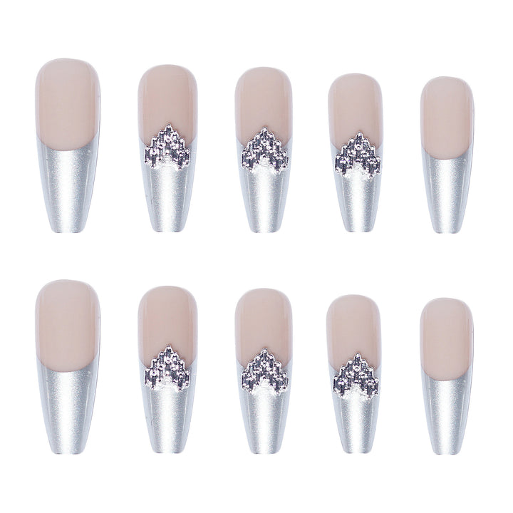 Elegante mit Rhinestones verzierte Stiletto Aufklebenägel