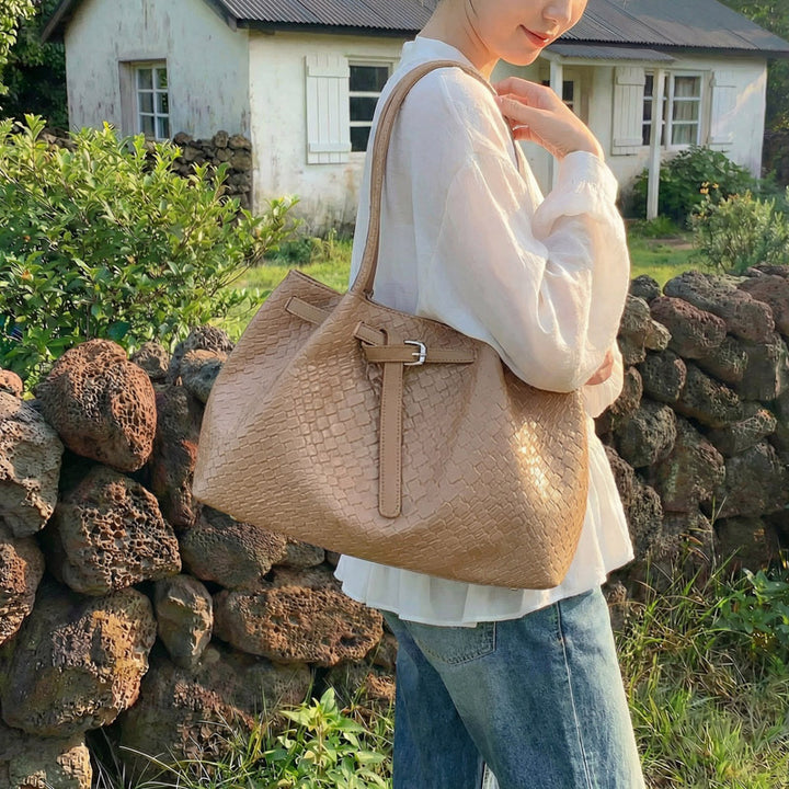 Texturiertes Leder Tote Bag Karnz