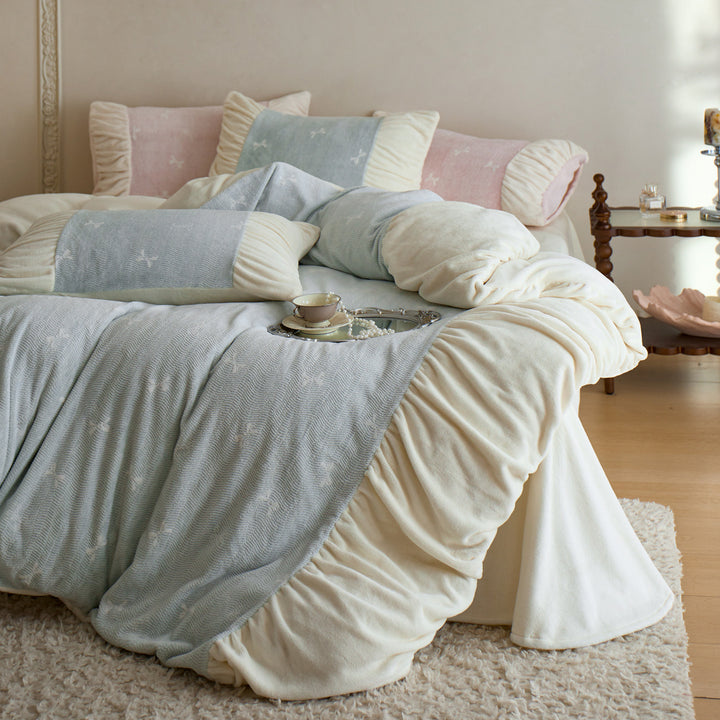 Luxe Plüsch Mikrofleece Rüschenduvetbezug und Dekoratives Bolster-Set