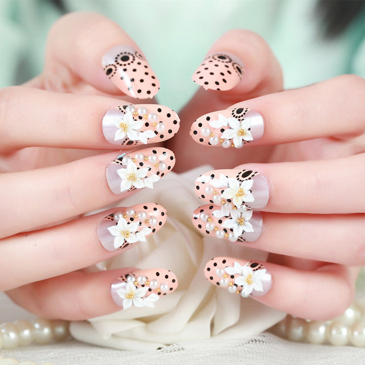 Blumenverzierte Press-On Nagelkunst Set