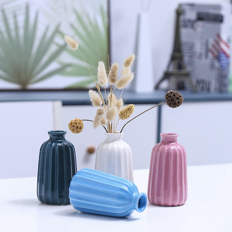 Rippte Keramische Bud Vase Karnz
