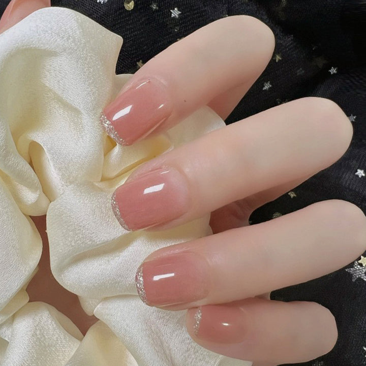 Elegante glänzende Press-On-Nagelspitzen Karnz