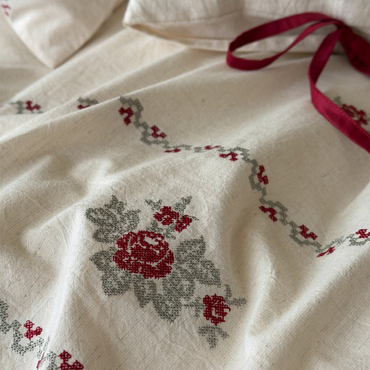 Vintage-Style Gestickte Baumwoll-Leinen Bettbezug und Band-Binde Kissenbezug Set