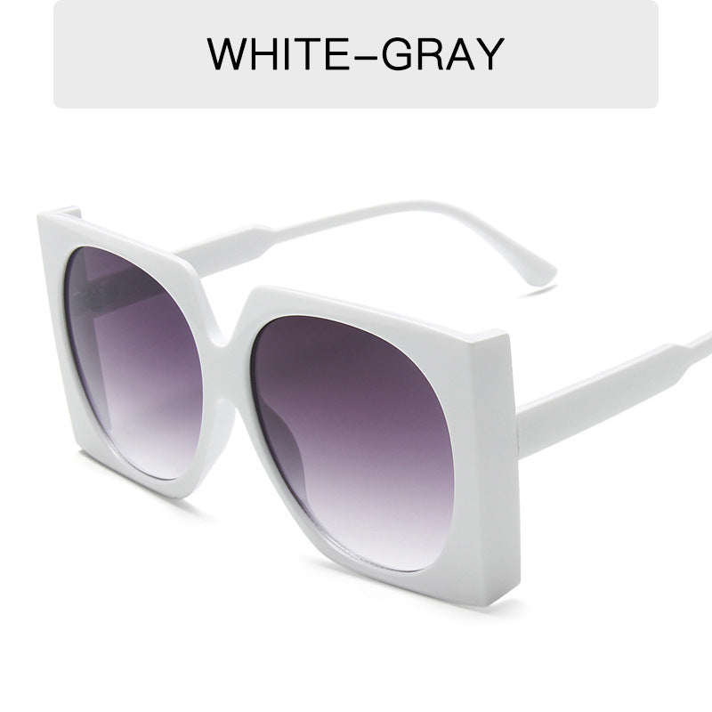 Damen Oversized Sonnenbrille im eleganten Rahmen Karnz