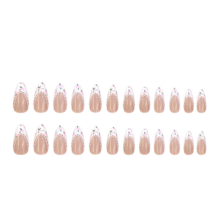 Exquisites Nageldesign Karnz