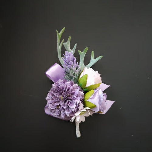 Florale Reversbrosche