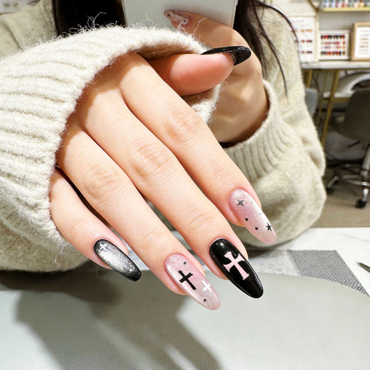 Dekorative Nagelkunst Karnz