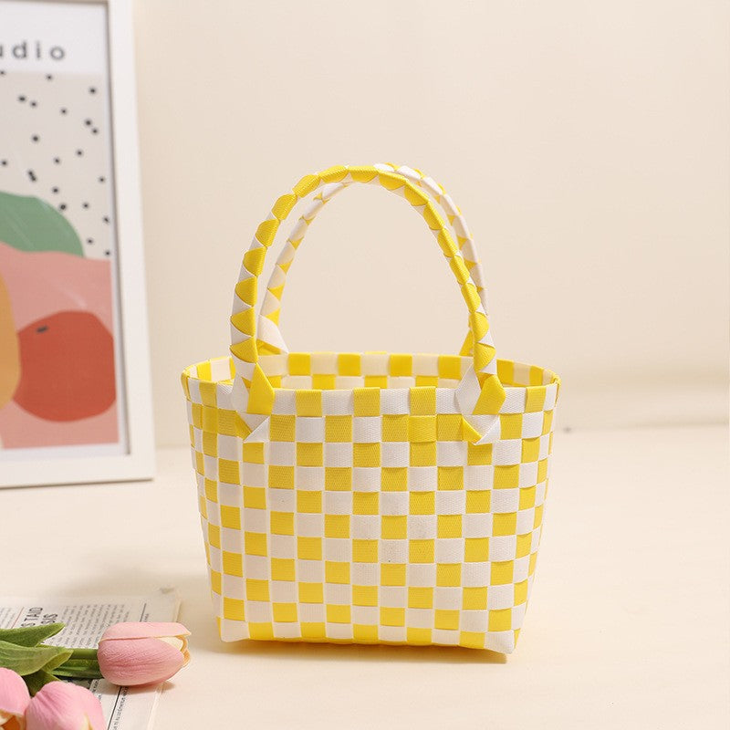 Damen Handtasche aus geflochtenem Kunststoff mit fröhlichem Muster Karnz