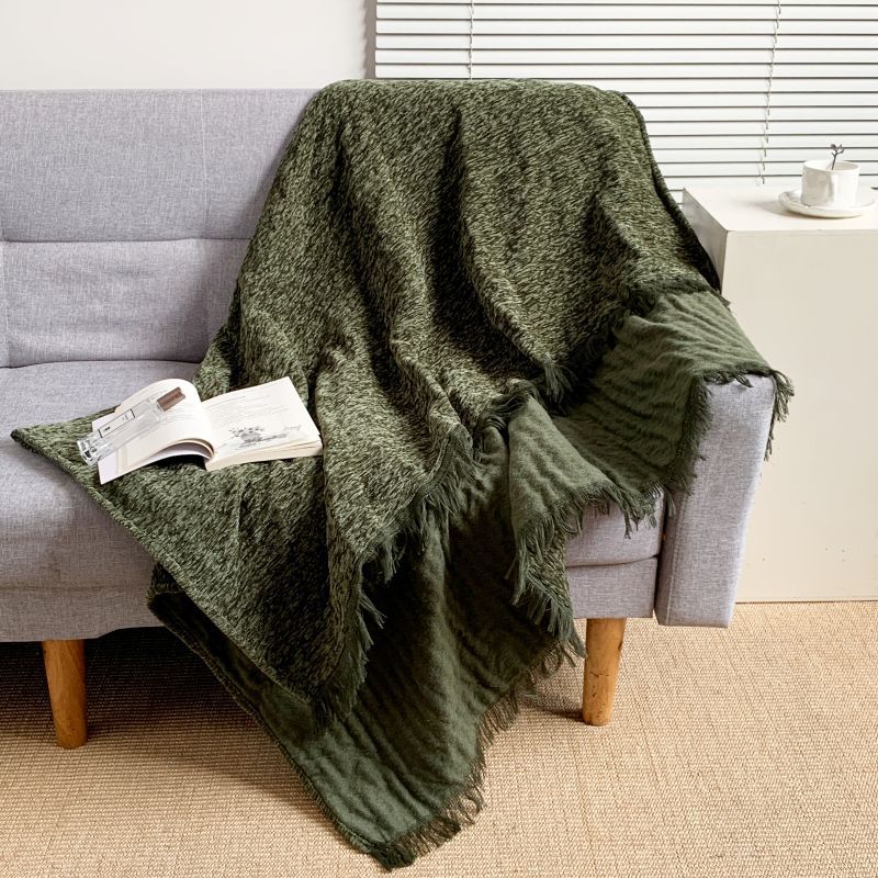 Gemütliche Strickwurfdecke