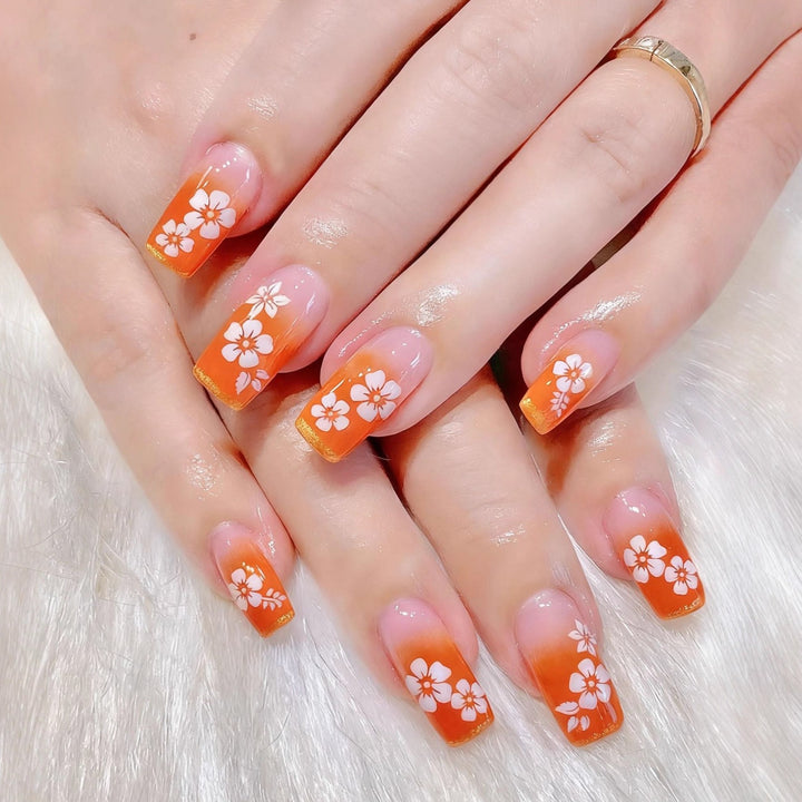 Elegante Kunstnagelverzierung Karnz