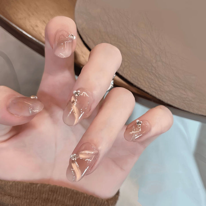 Kunstnägel mit Eleganten Strassakzenten Karnz