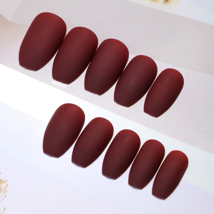 Künstlerische matte Press-On Nagelspitzen Karnz