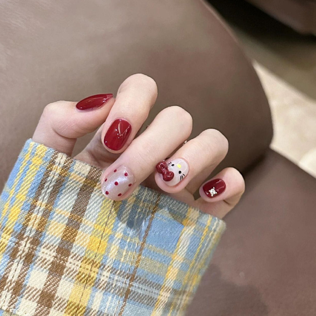 Kunstnagelset mit Verspielten Motiven Karnz