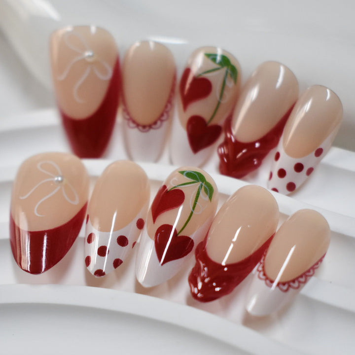 Künstlerisches Nageldesign Karnz