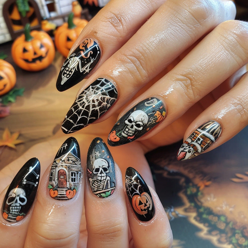 Halloween Kunstnagelset mit schaurigen Motiven und kreativen Designs Karnz