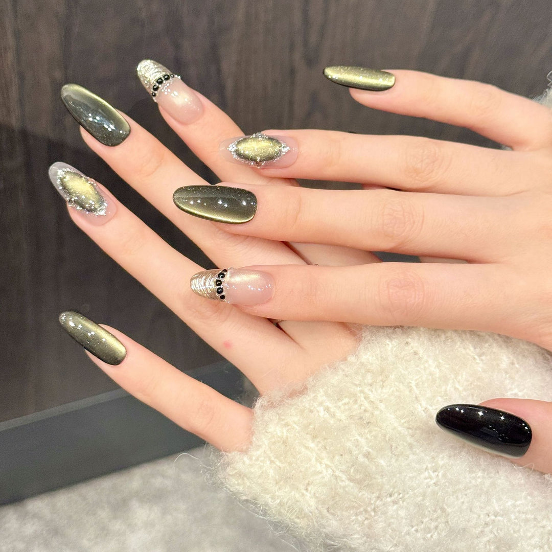 Glamouröser Stiletto Press-On Nagelkunst Set