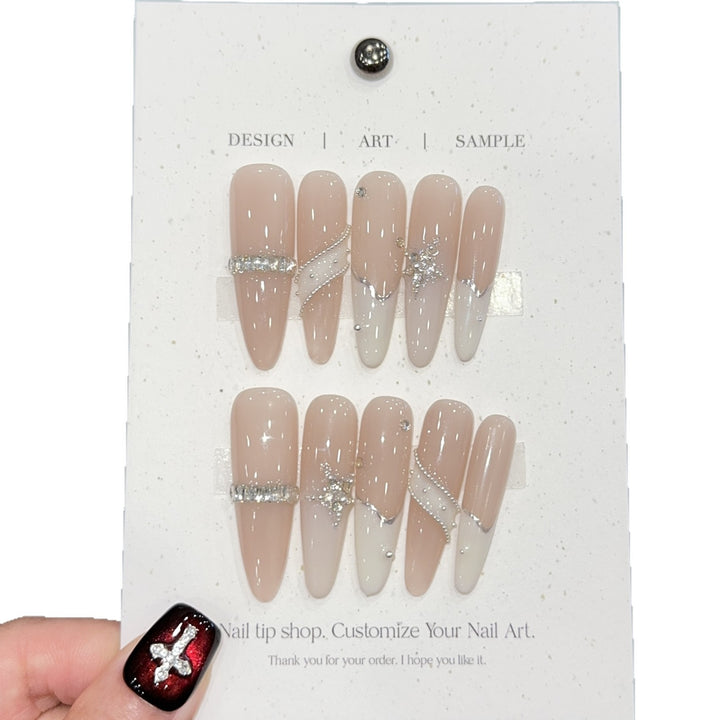 Glamouröse Nagelkunst Karnz