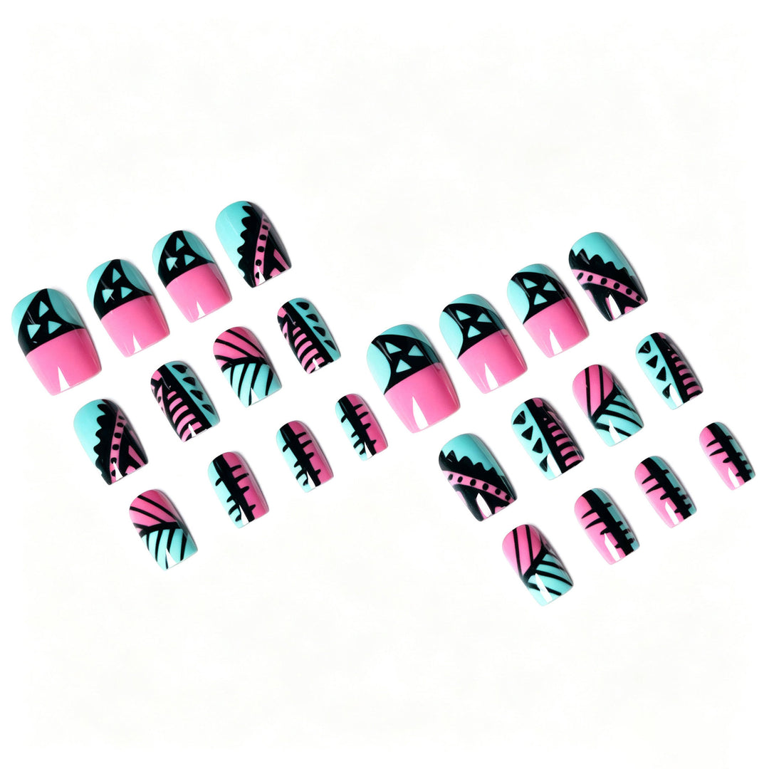 Künstlerische geometrische Nail Art
