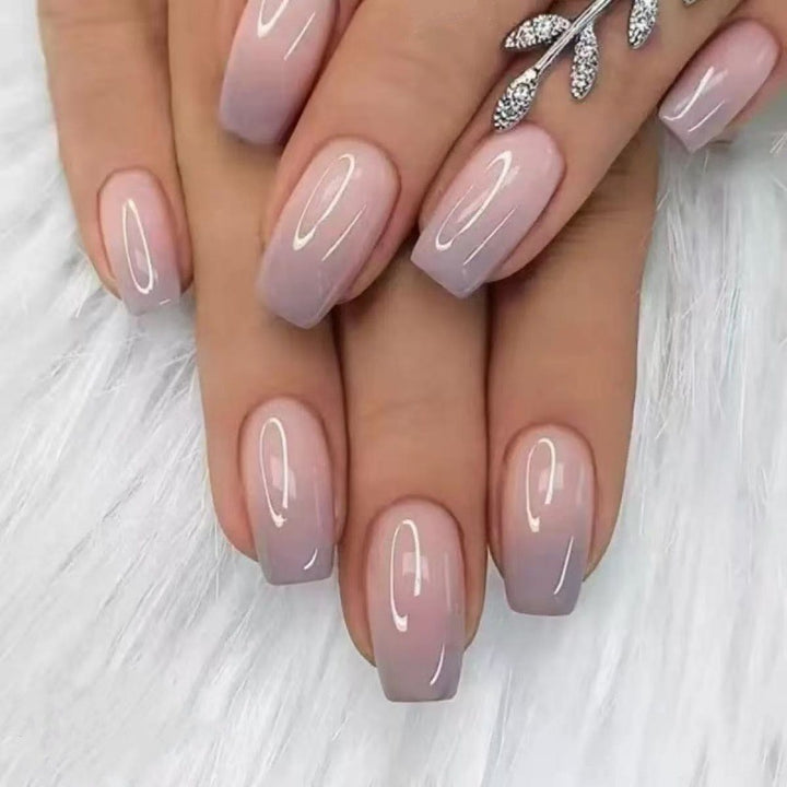 Kunstnagelset Karnz
