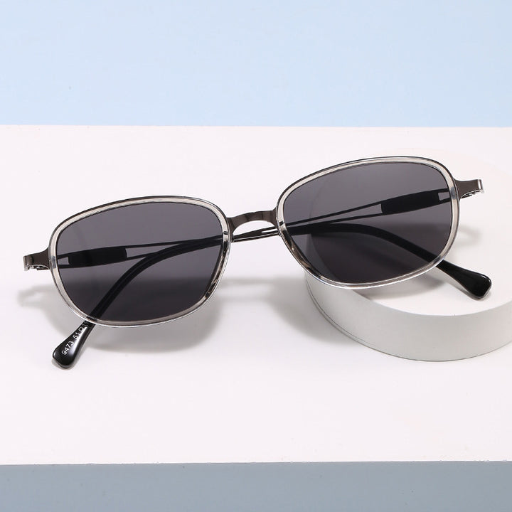 Modische Sonnenbrille mit Quadratischem Rahmen und Schmalem Metallgestell Karnz