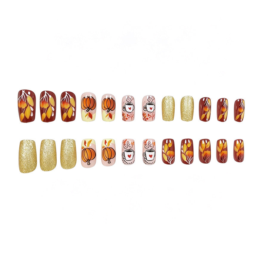 Künstlerische herbstliche Nagelkunst Karnz