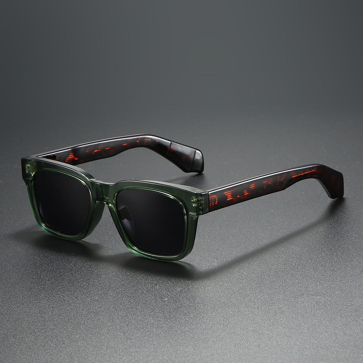 Damen quadratische Sonnenbrille mit markantem Schildpatt-Muster Karnz