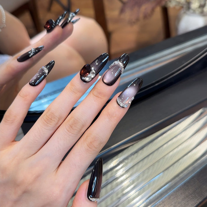 Glamouröses Press-On-Nagelkunst-Set mit Strass Karnz