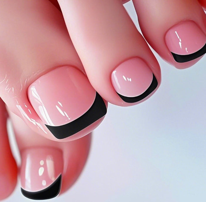 Chic French Tip Nagelkunst Karnz
