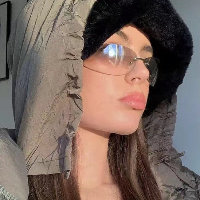 Damen filigrane Sonnenbrille mit innovativem Rahmen Karnz