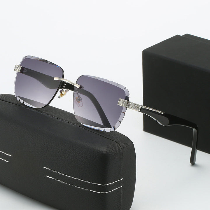 Damen Modische Sichtbrille mit luxuriösen Akzenten Karnz