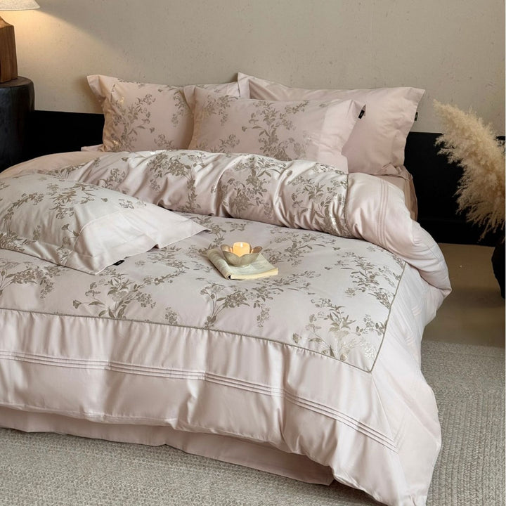 Elegantes Wendbares Bettbezug- und Kissenbezug-Set mit Jacquard-Blütenpanel und feiner Steppkante