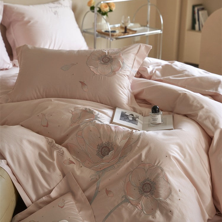 Satin-Bettwäsche-Garnitur mit floraler Relief-Stickerei und samtigem Glanz Karnz