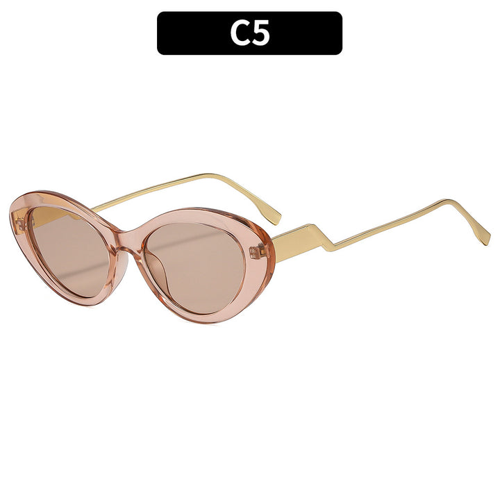 Elegante Retro Katzenaugen-Sonnenbrillen mit stylischen goldenen Akzenten
