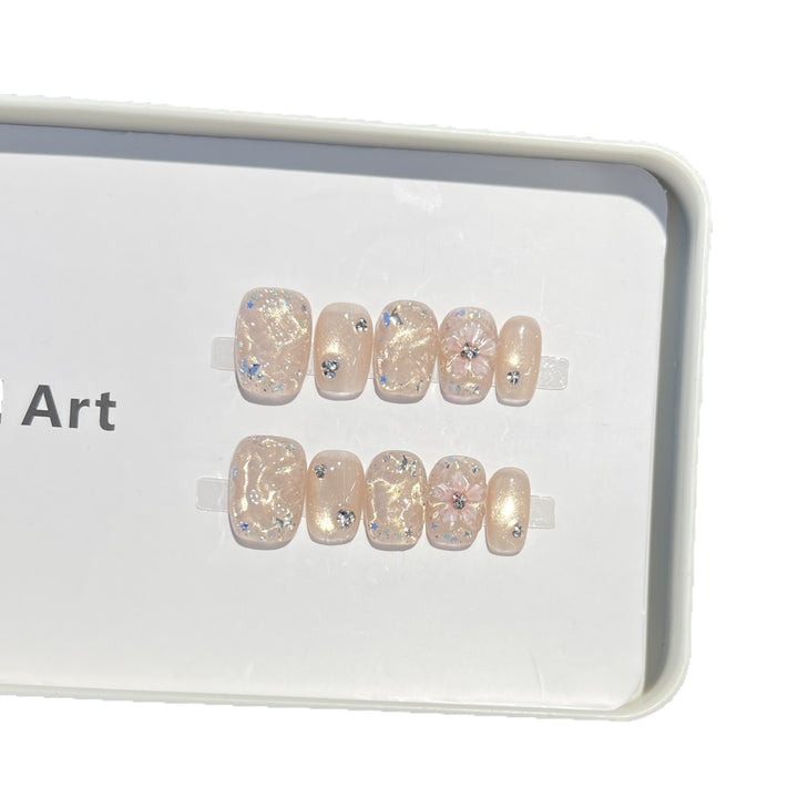 Elegante Edelstein Press-On Nagelkunst