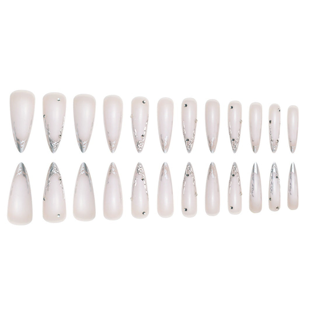 Angular Stiletto Press-On Nagelverlängerungen Karnz