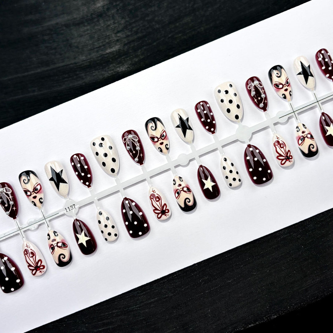 Kreatives Press-On Nagelkunst Set 1790746069