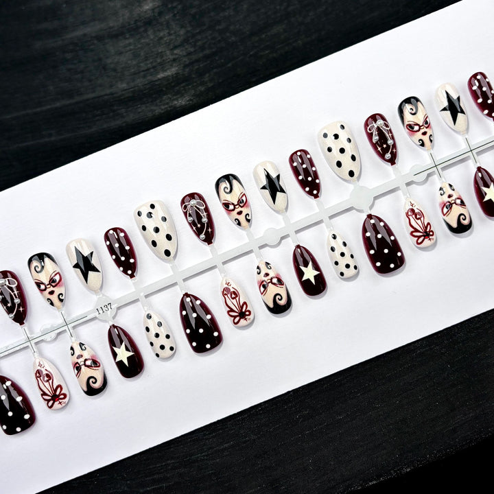 Kreatives Press-On Nagelkunst Set 1790746069