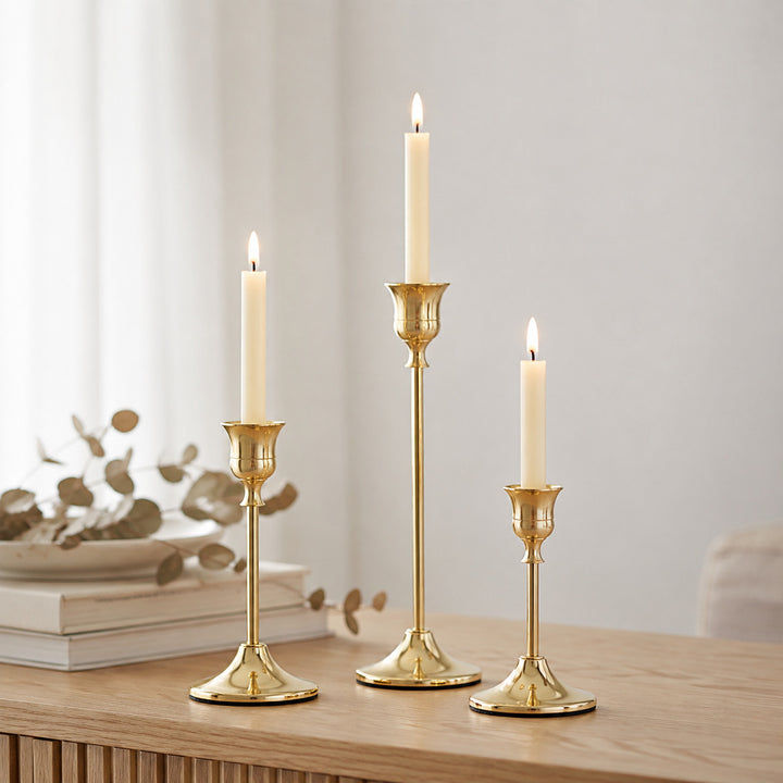 Elegante goldene Kerzenhalter Set