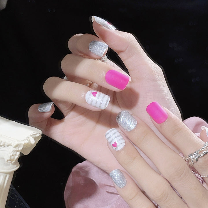 Herz-Themen Press-On Nagelkunst Set