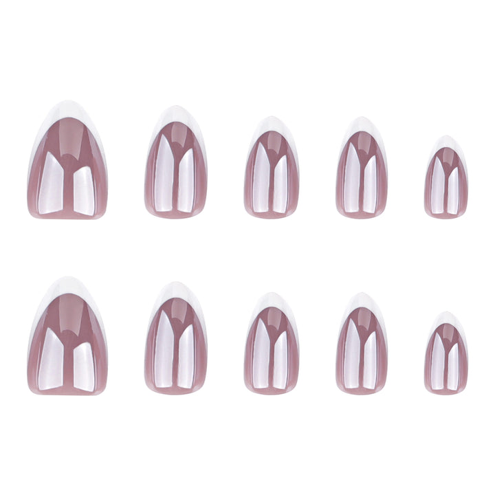 Künstliche Nagelverlängerungen im eleganten Design Karnz