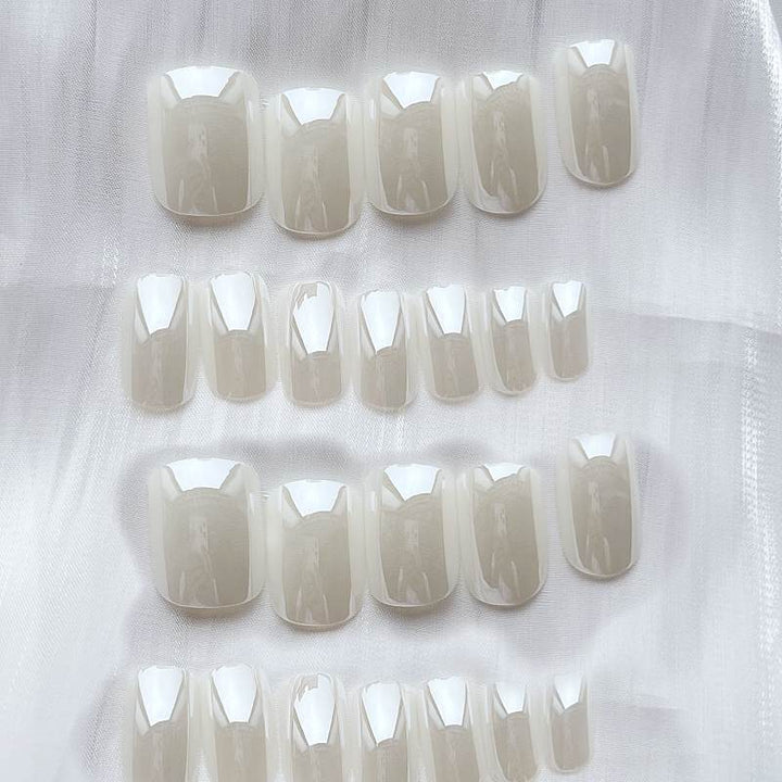 Premium Glänzendes Press-On Nageldesign Set Karnz