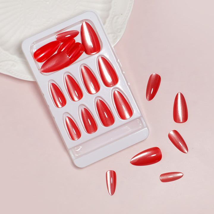 DIY Press-On Nail Set mit Glänzendem Finish Karnz