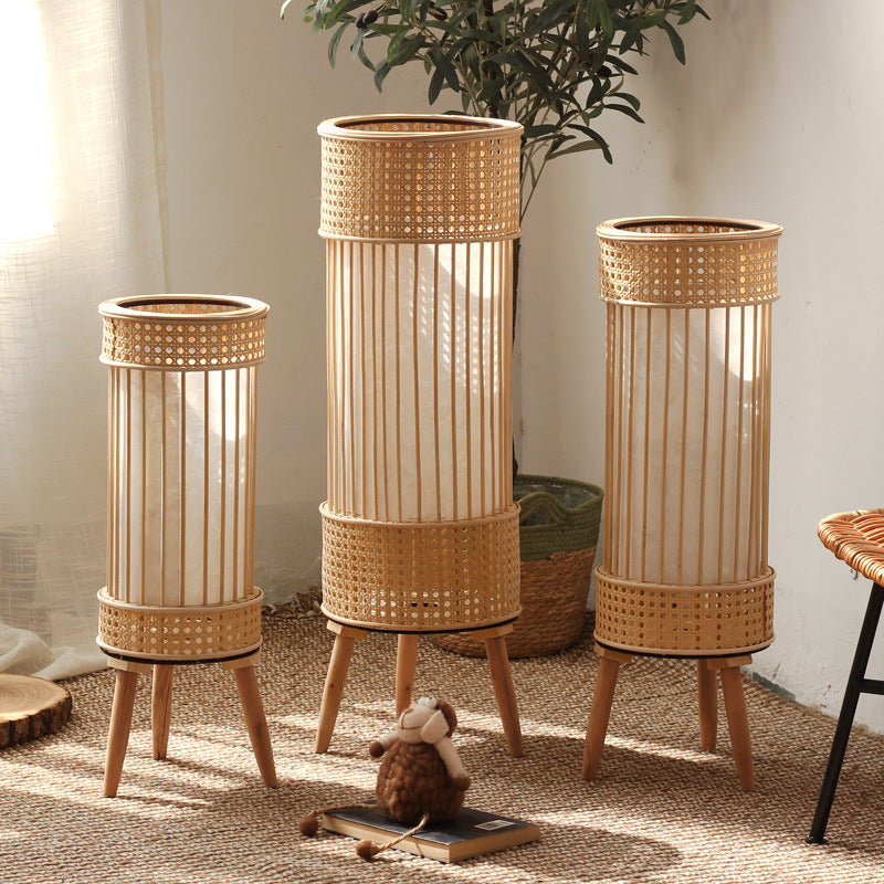 Stilvolle Stehlampe im modernen Design Karnz