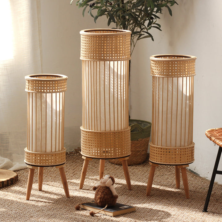 Stilvolle Stehlampe im modernen Design Karnz