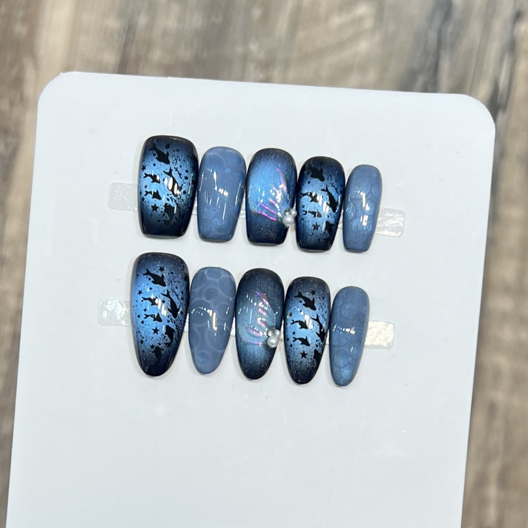 Künstlerisches Press-On-Nagelset mit Sternenabend-Design Karnz