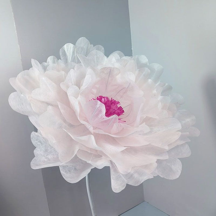 Dekorative Papierblumen-Skulptur