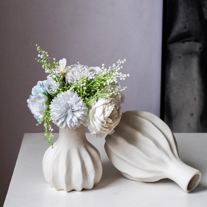 Strukturierte Keramische Dekorative Vase