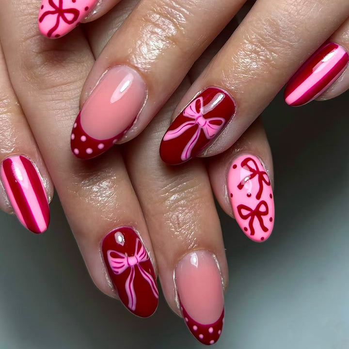 Künstliche Fingernägel mit Elegantem Design Karnz